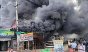 Fire Breaks Out at Chemical Warehouse in Narayanganj Fire Breaks Out at Chemical Warehouse in Narayanganj