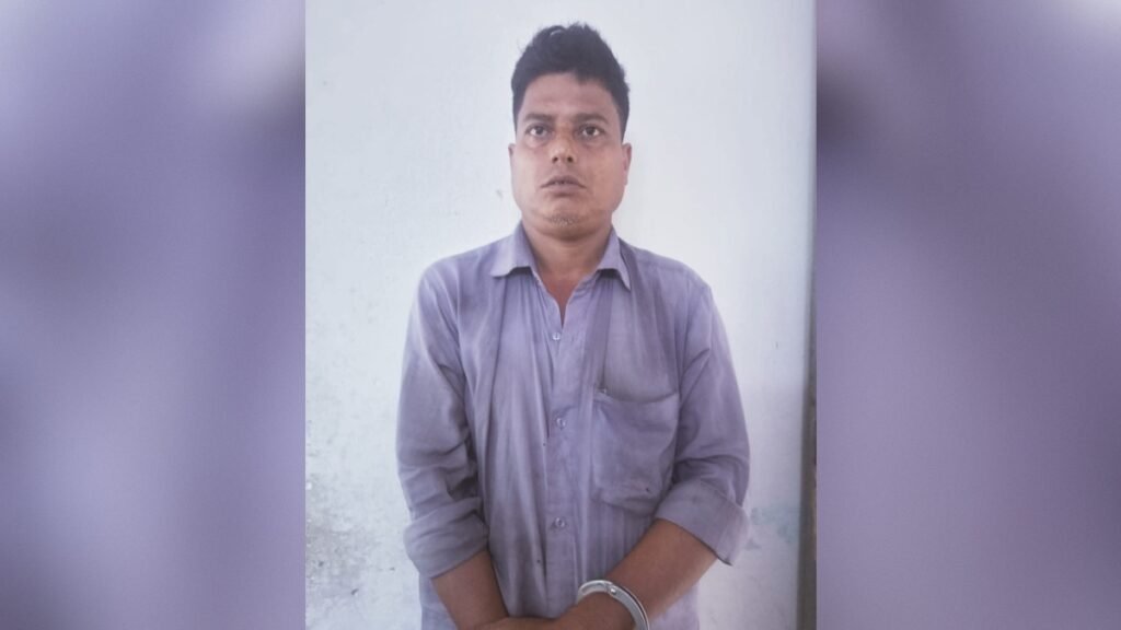 Anti-Narcotics Raid in Manikganj Yields One Kilogram of Cannabis