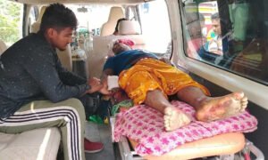 Lethal Turf War in Narail Leaves One Dead and Ten Injured Lethal Turf War in Narail Leaves One Dead and Ten Injured