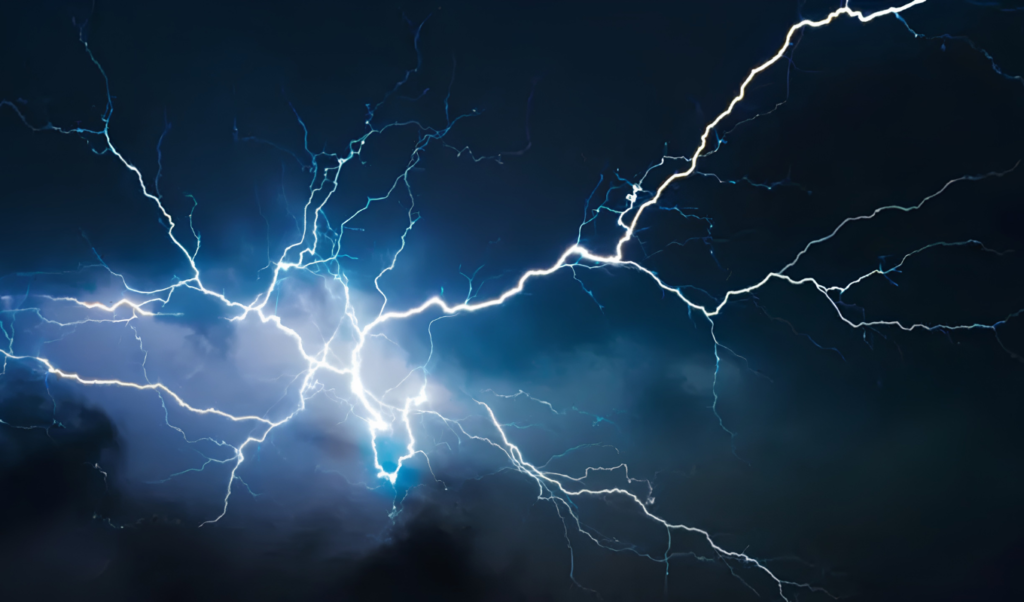 Lightning Tremors Collapse Mud Wall, Killing Child 3 Lightning Tremors Collapse Mud Wall, Killing Child