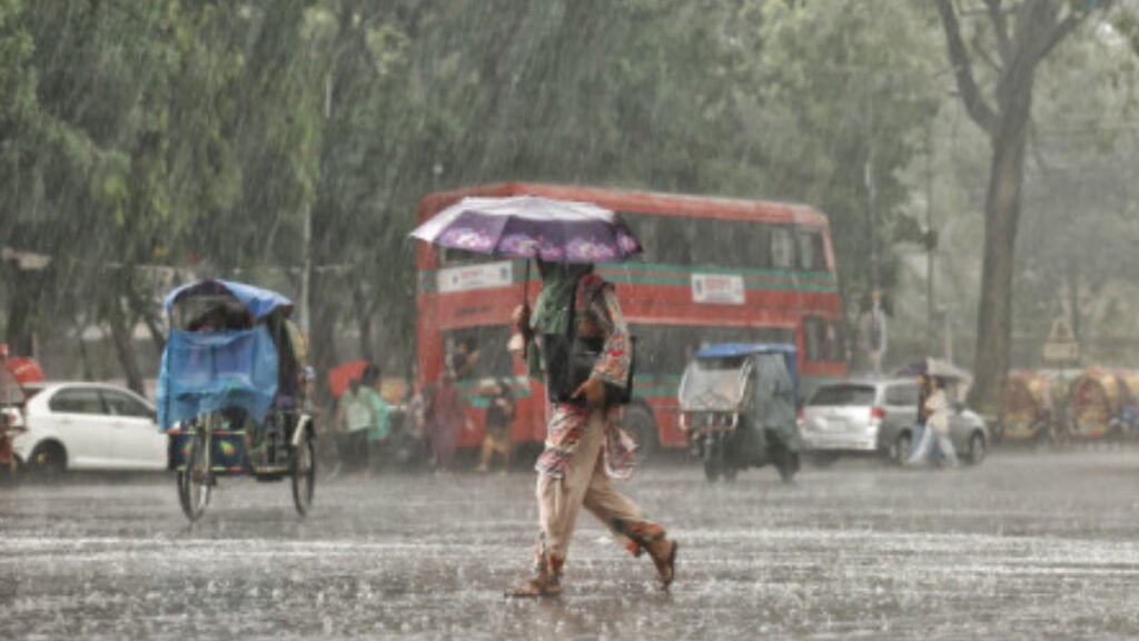 Rain and Thunderstorms Forecast as Heatwave Persists 3 Rain and Thunderstorms Forecast as Heatwave Persists