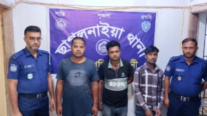 Trio Detained in Feni for Impersonating Police and Extorting Citizens Trio Detained in Feni for Impersonating Police and Extorting Citizens
