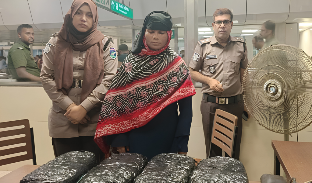 Woman Held with Four Kilograms of Cannabis at Metro Station