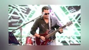 Guitarist Russell Khan Dies at 52 After Three Decades in Music