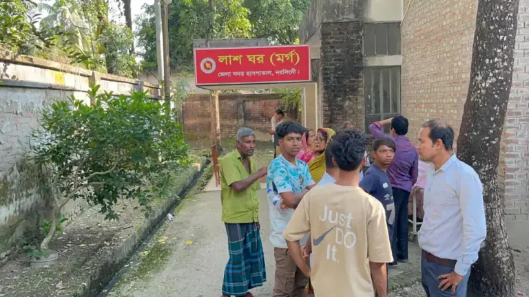 Tragic Collisions Across Narsingdi Leave Three Dead and Eleven Injured